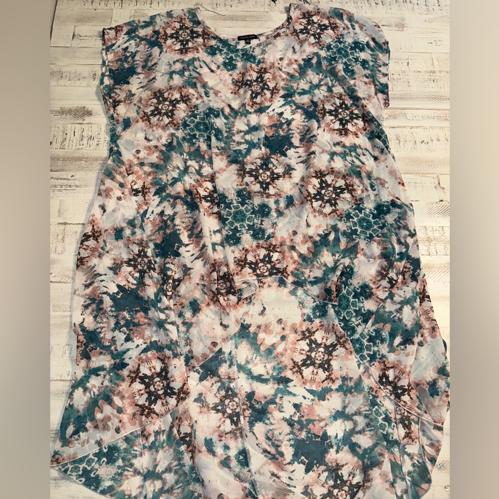 Cha Cha Vente sheer high low Teal and Pink Floral tunic